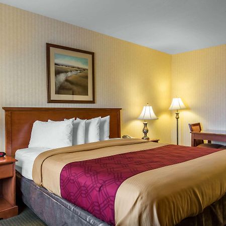 Econo Lodge Inn & Suites Riverside - Corona Exterior photo