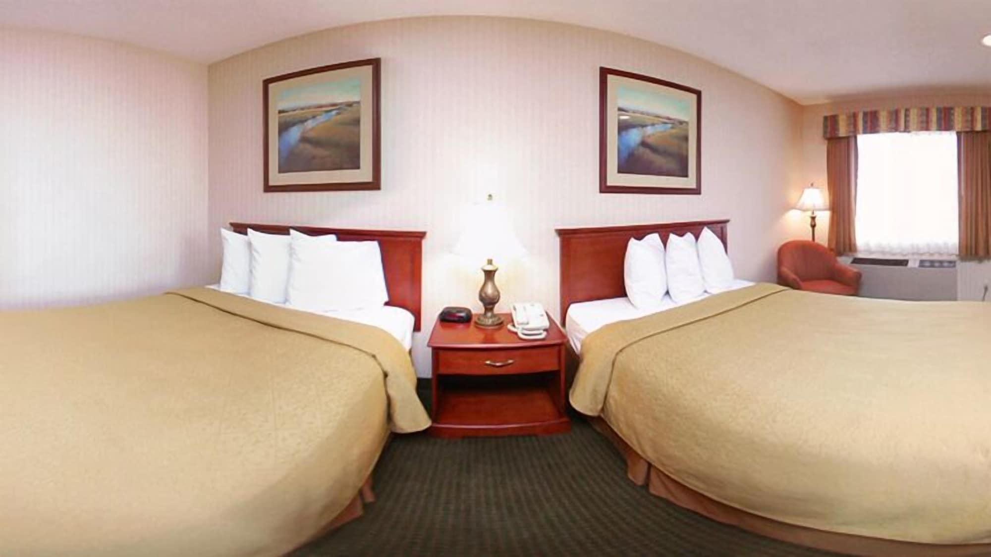 Econo Lodge Inn & Suites Riverside - Corona Exterior photo